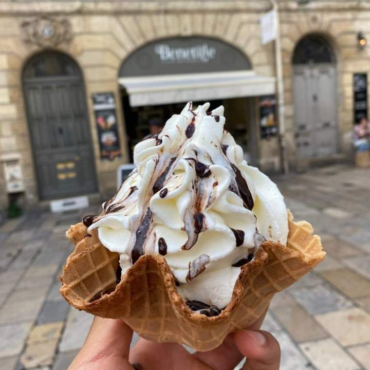 Glace Ben and Sofia Bordeaux